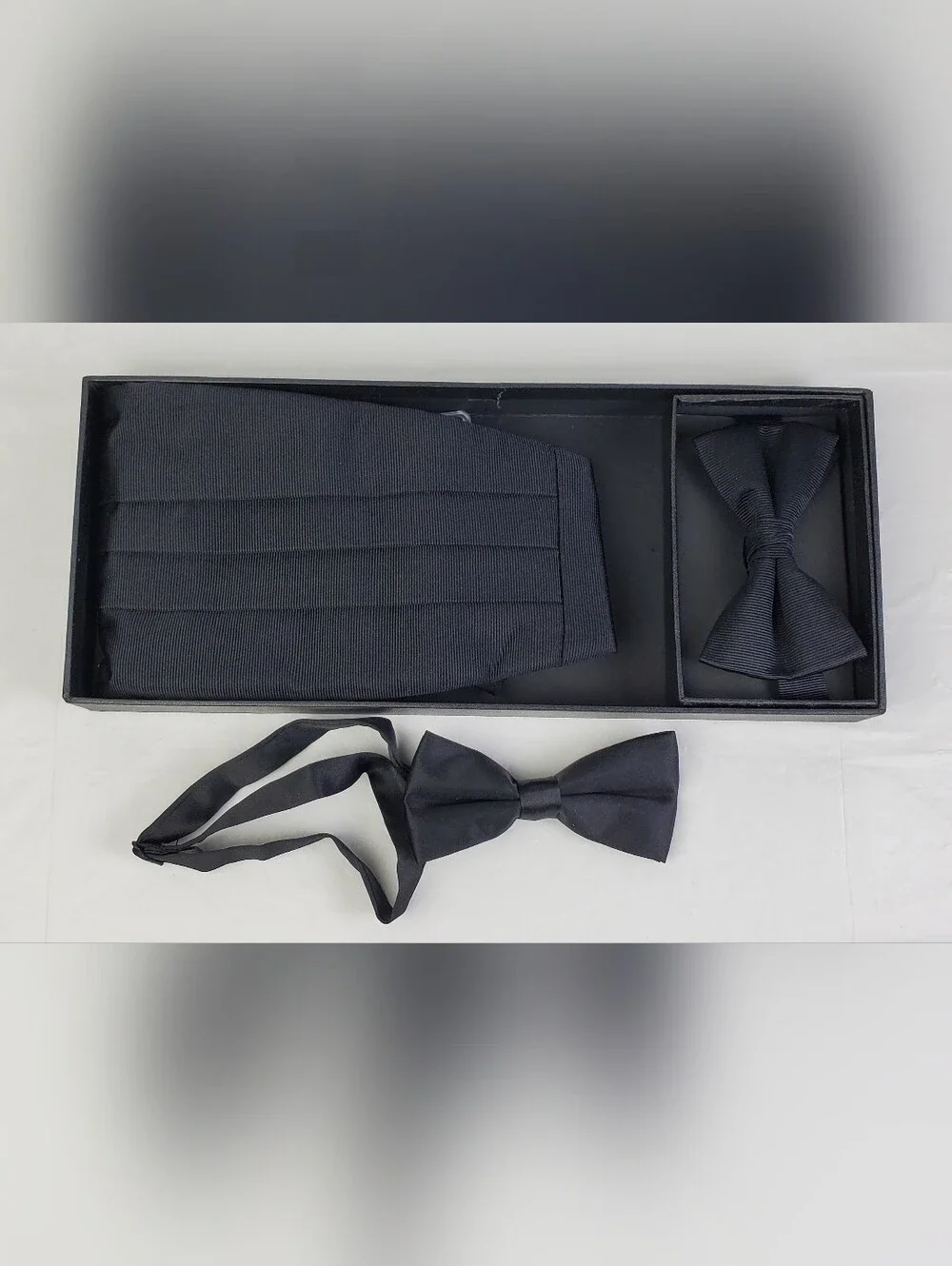 Alan Flusser Black Two Bow Ties and Cummerbund Silk Blend Boxed Set - EUC